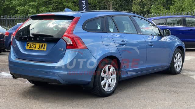 Volvo V60 BUSINESS EDITION D2