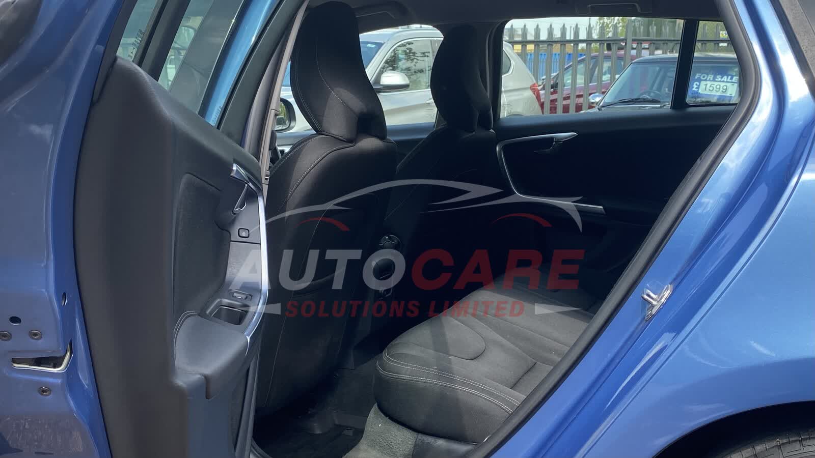 Volvo V60 BUSINESS EDITION D2