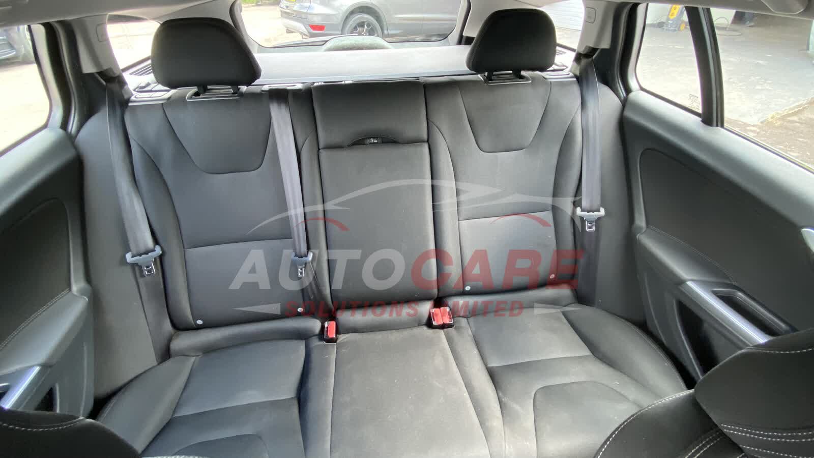Volvo V60 BUSINESS EDITION D2