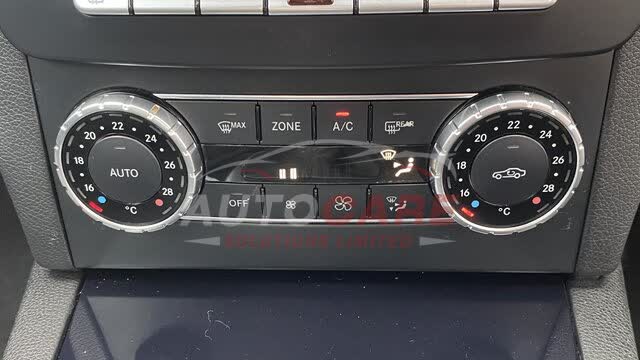 Mercedes-Benz C220 AMG SPORT CDI BLUEEF-CY A BlueEfficiency Auto