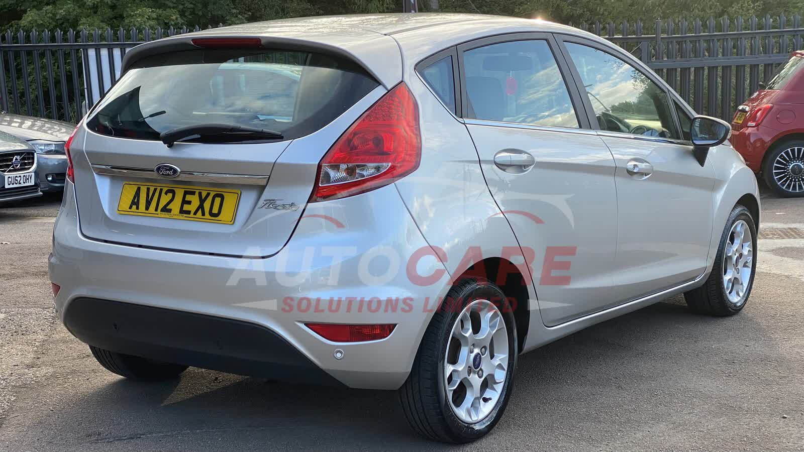 Ford FIESTA ZETEC AUTO