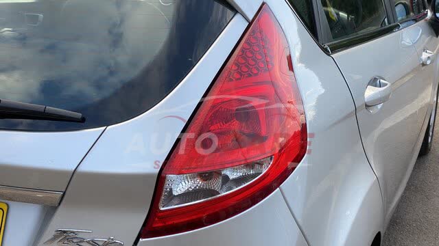 Ford FIESTA ZETEC AUTO