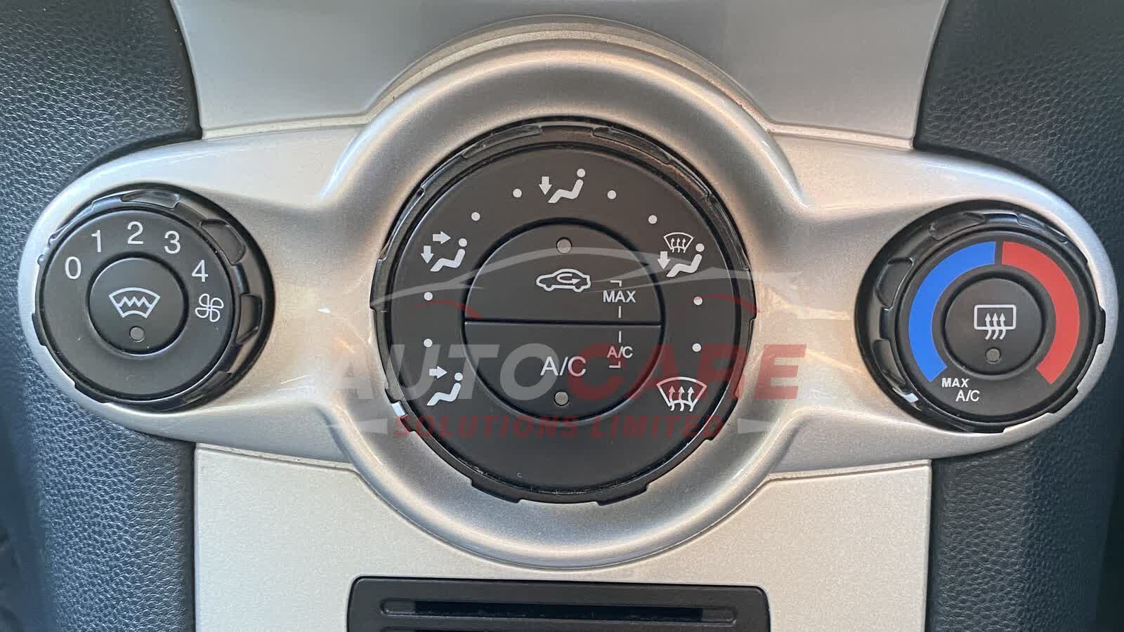 Ford FIESTA ZETEC AUTO