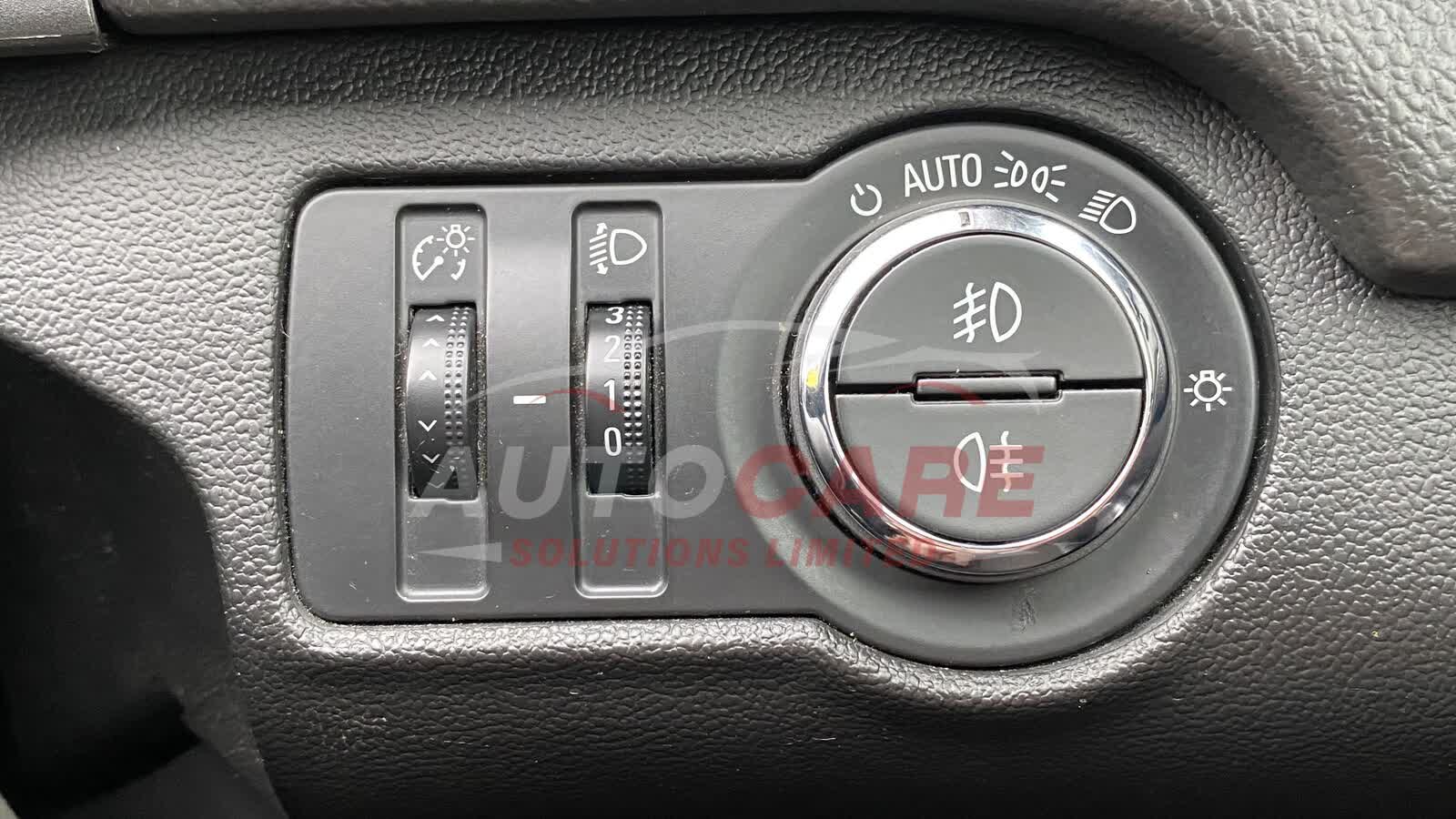 Vauxhall INSIGNIA SRI NAV