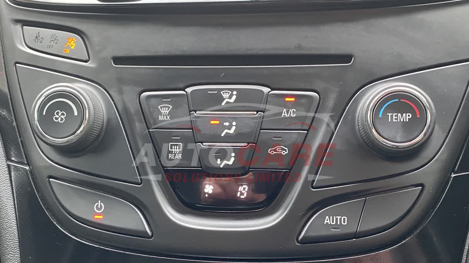 Vauxhall INSIGNIA SRI NAV
